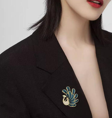 XSB130 - Stylish Peacock Saree Brooch